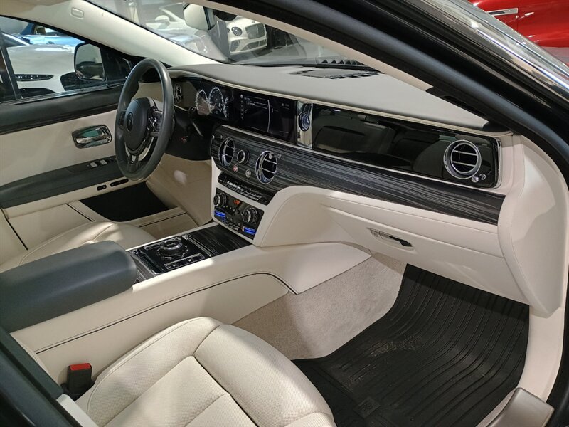 Used 2021 Rolls-Royce Ghost AWD/4WD image 51