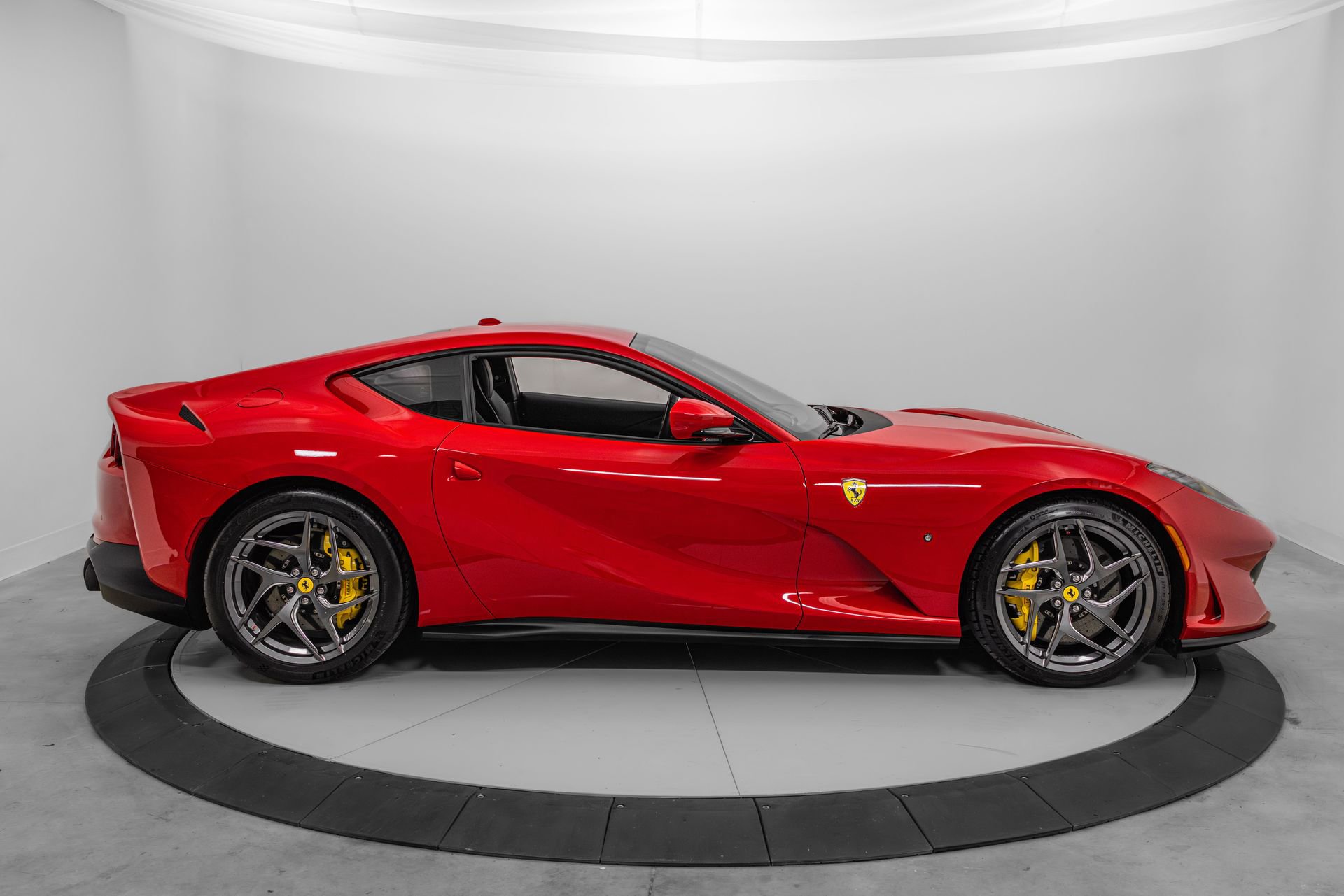 Certified 2020 Ferrari 812 Superfast RWD image 9