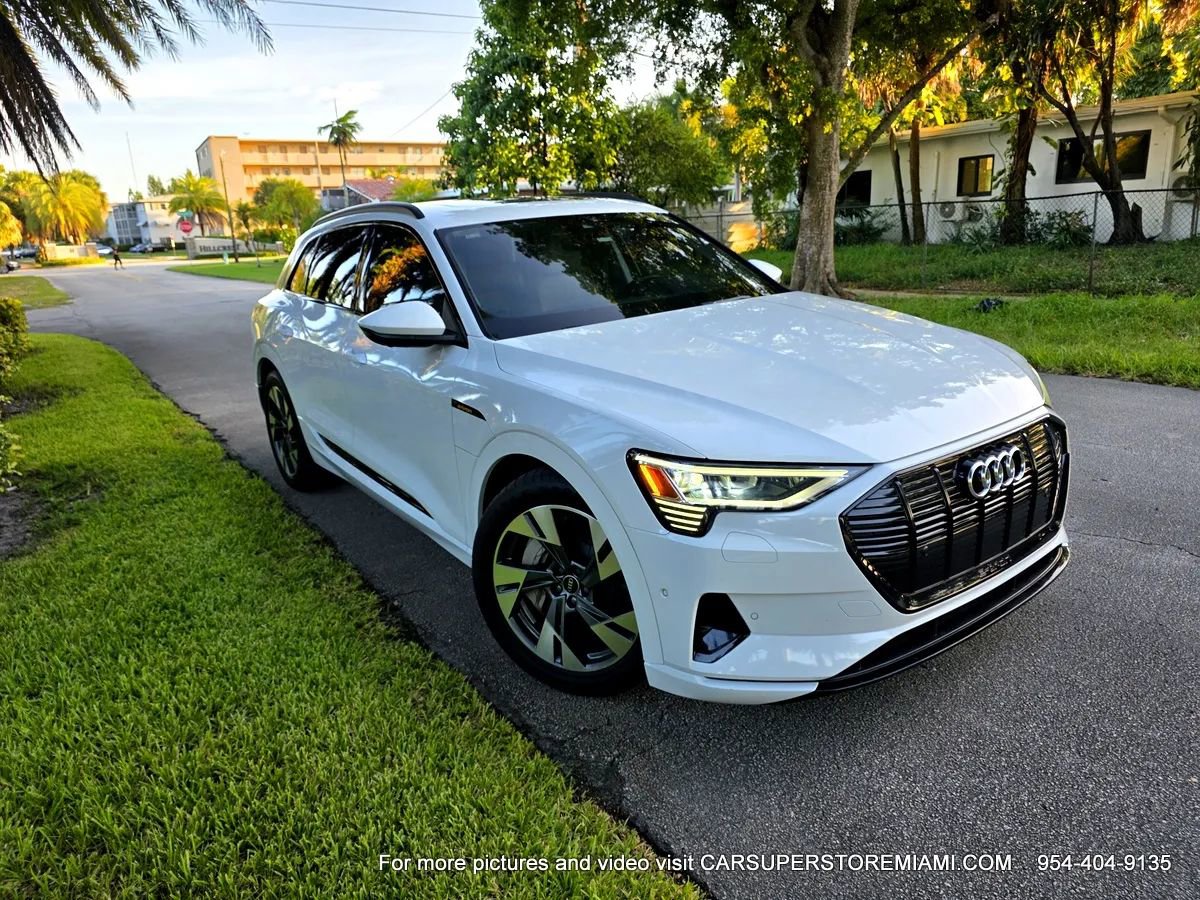 Used 2021 Audi e-tron Premium w/ Convenience Plus Package image 76