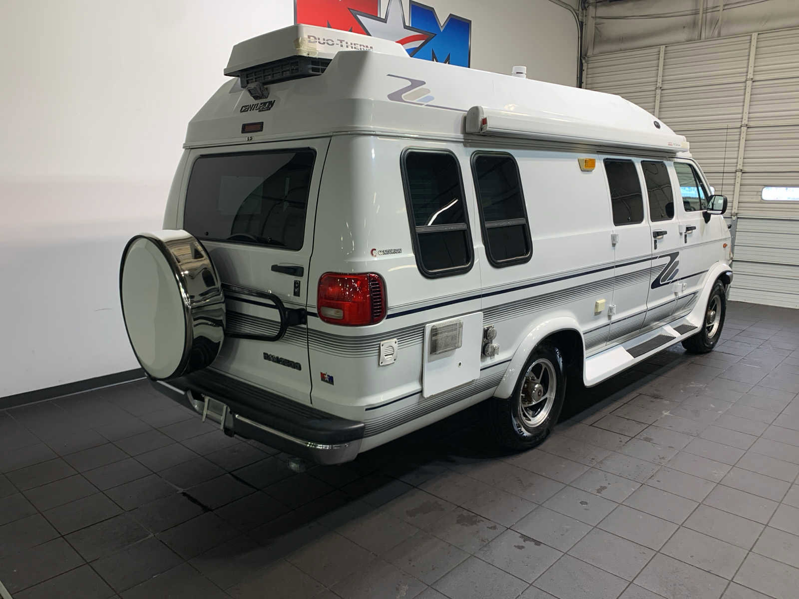 Used 1996 Dodge B3500 image 3