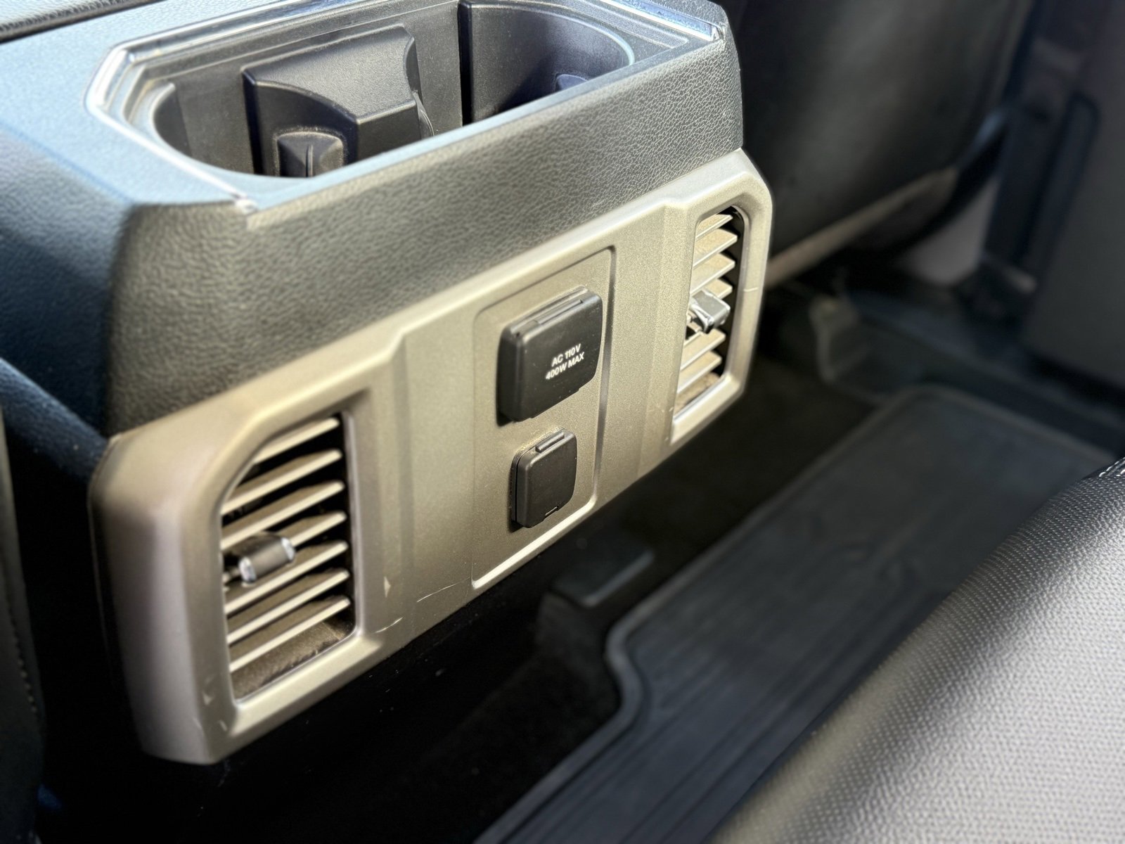 Used 2015 Ford F150 Lariat w/ Equipment Group 501A Mid image 10