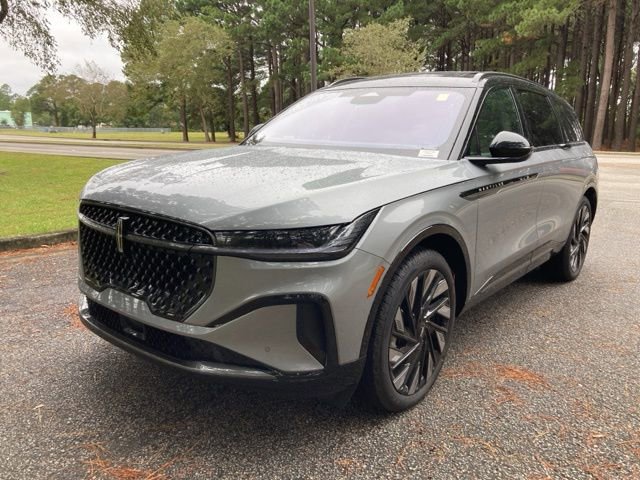 Certified 2025 Lincoln Nautilus Reserve w/ Jet Appearance Package image 7