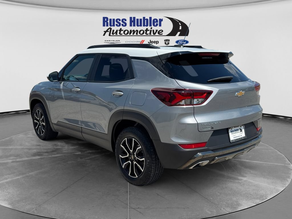 Used 2023 Chevrolet TrailBlazer ACTIV w/ Convenience Package FWD image 3