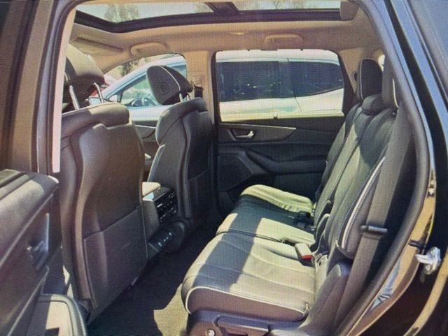 Used 2023 Acura MDX SH-AWD w/ Advance Package image 7