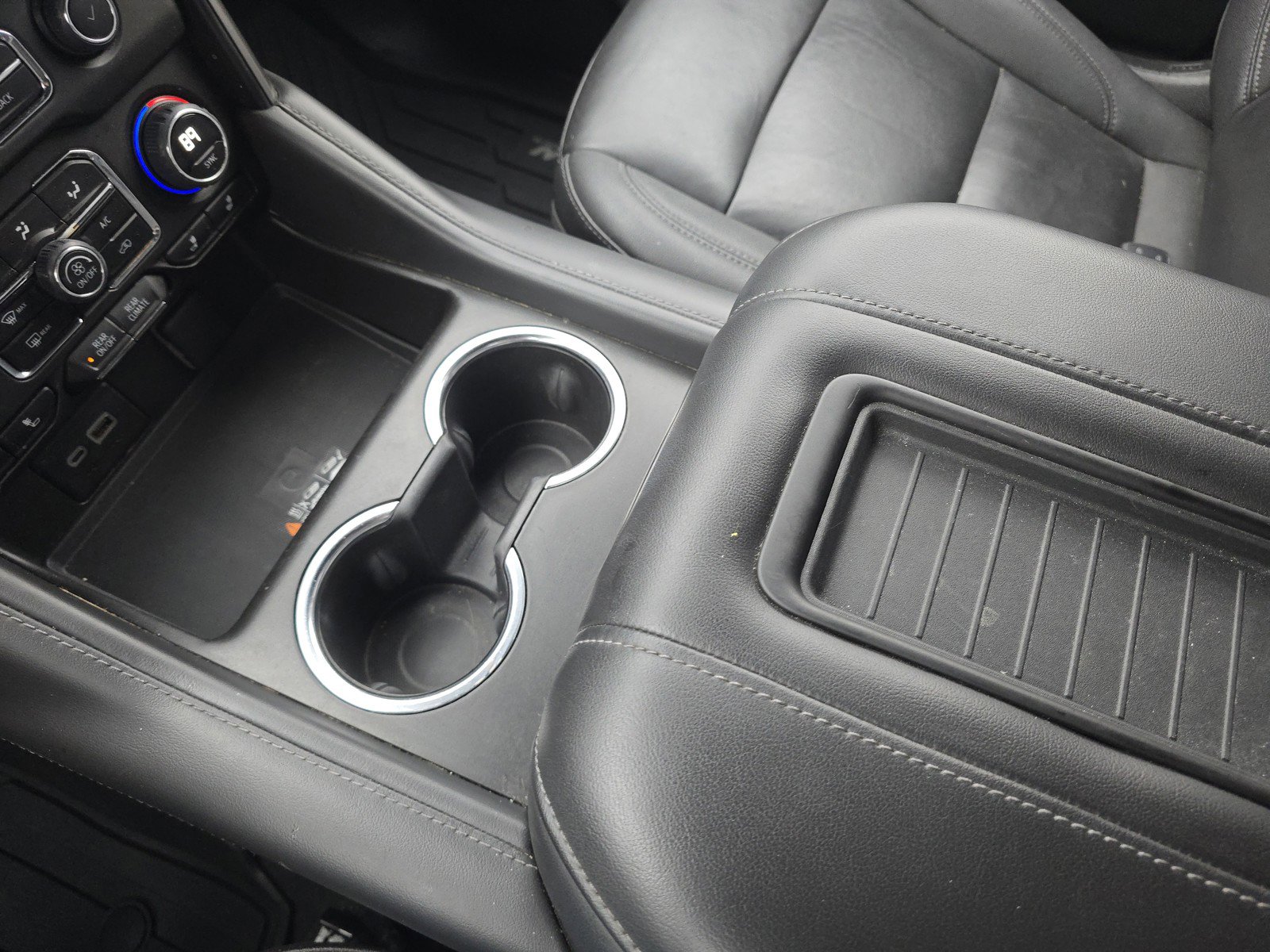 Used 2023 Chevrolet Tahoe LT image 31