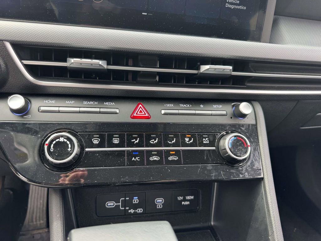 Certified 2025 Hyundai Sonata SE image 23