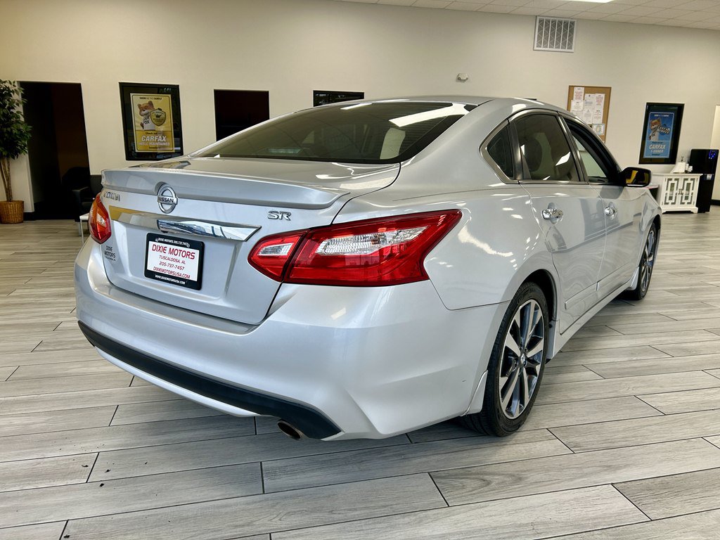 Used 2016 Nissan Altima 2.5 SR FWD image 6