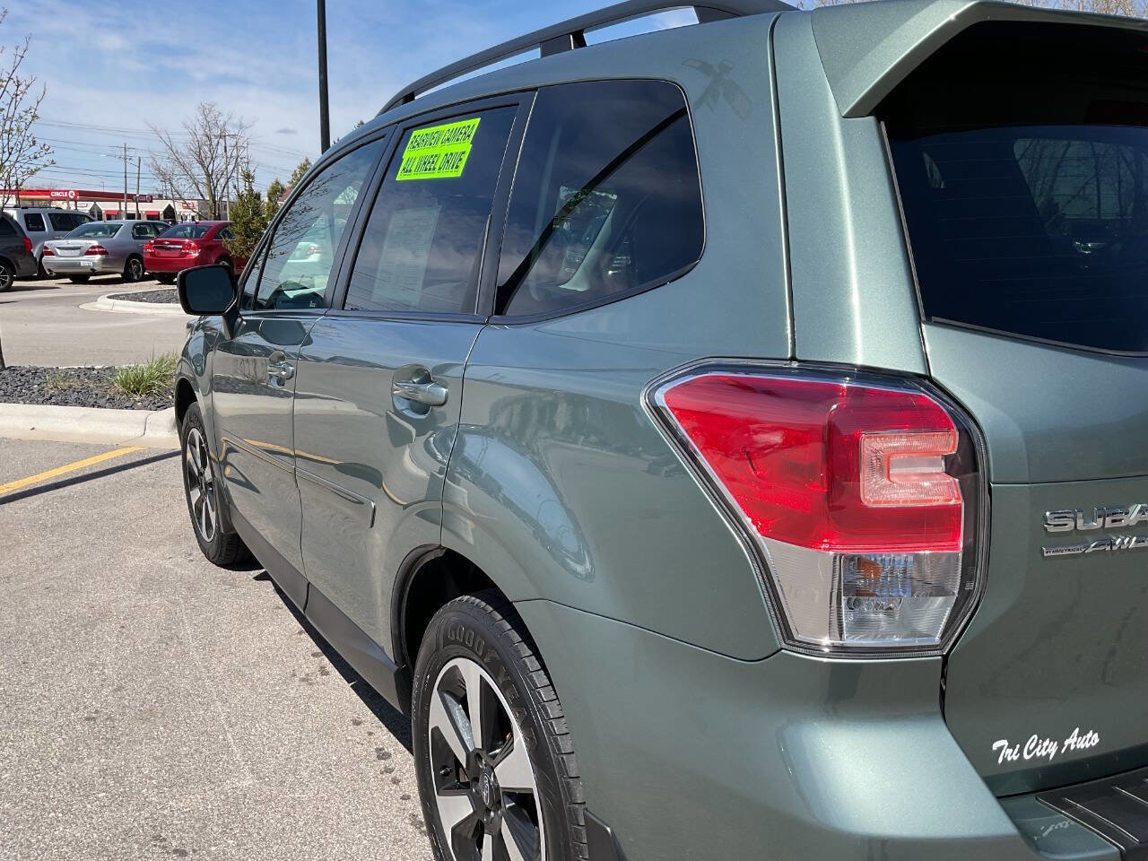 Used 2018 Subaru Forester 2.5i Premium AWD/4WD image 5