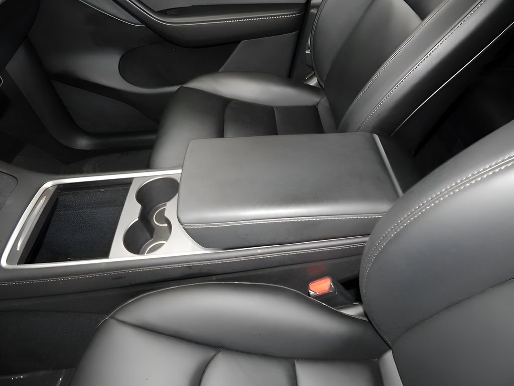 Used 2024 Tesla Model Y Long Range image 15