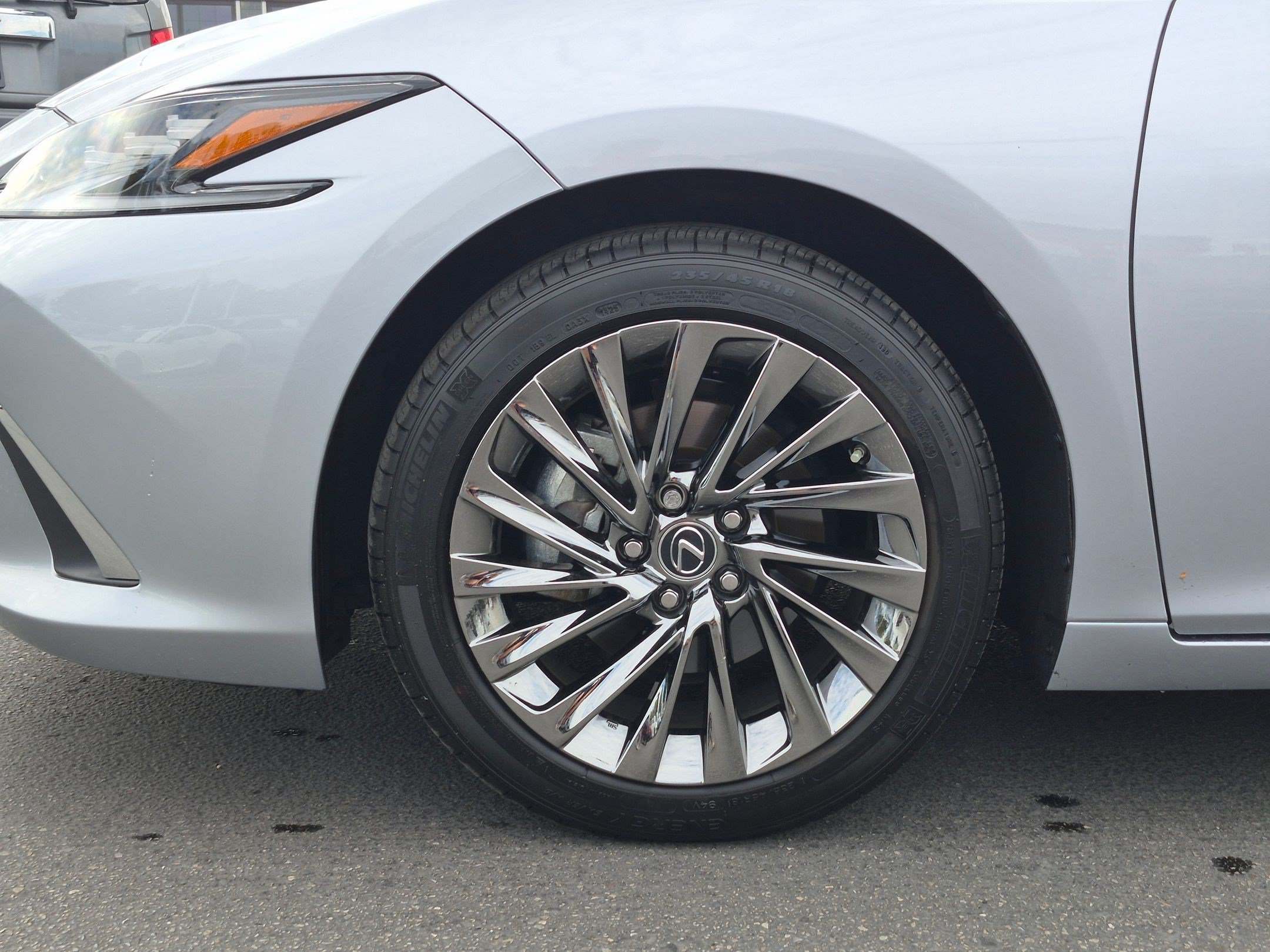 Used 2025 Lexus ES 350 Ultra Luxury FWD image 13