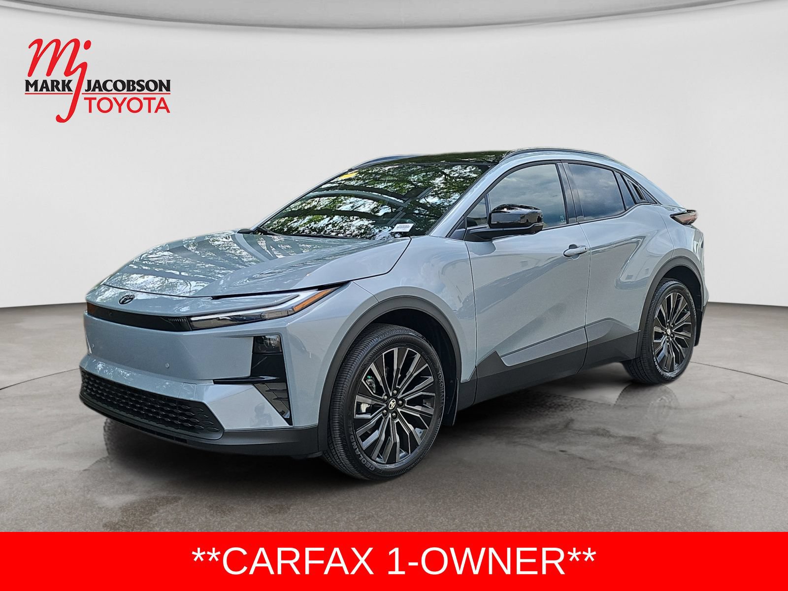 Used 2026 Toyota C-HR w/ Cold Weather Package AWD/4WD image 1