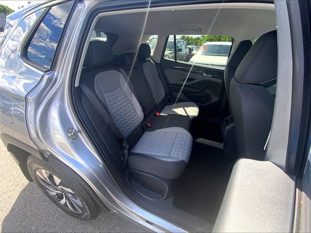 Used 2025 Volkswagen Tiguan S AWD/4WD image 21