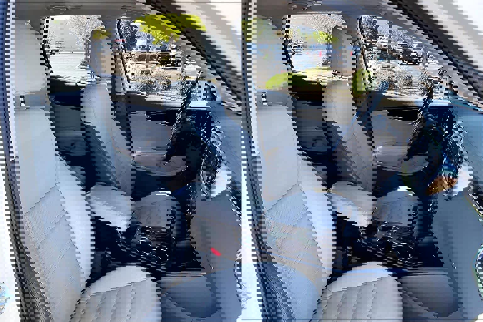 Used 2017 Kia Sorento SX image 8