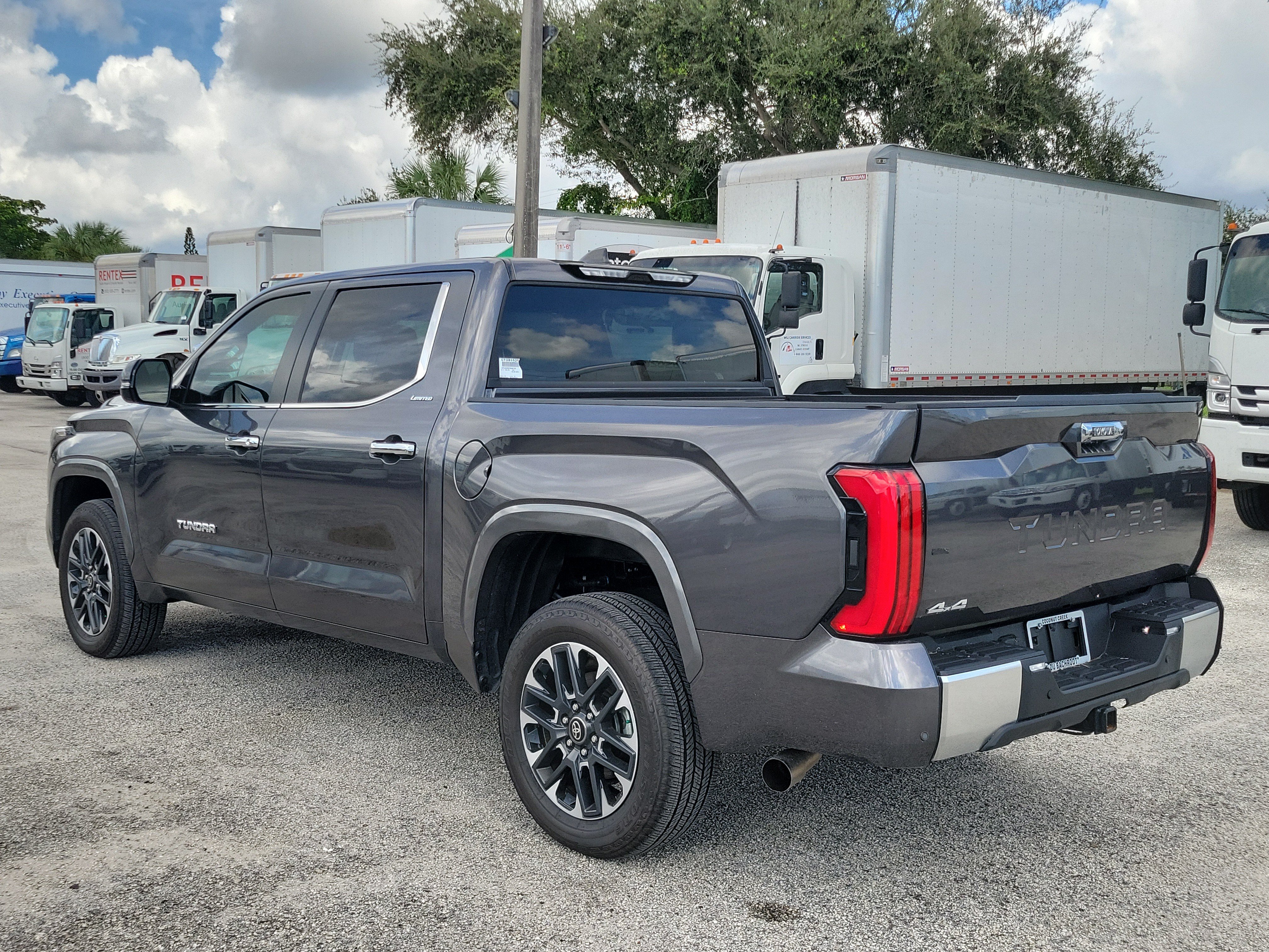 Used 2025 Toyota Tundra Limited AWD/4WD image 5