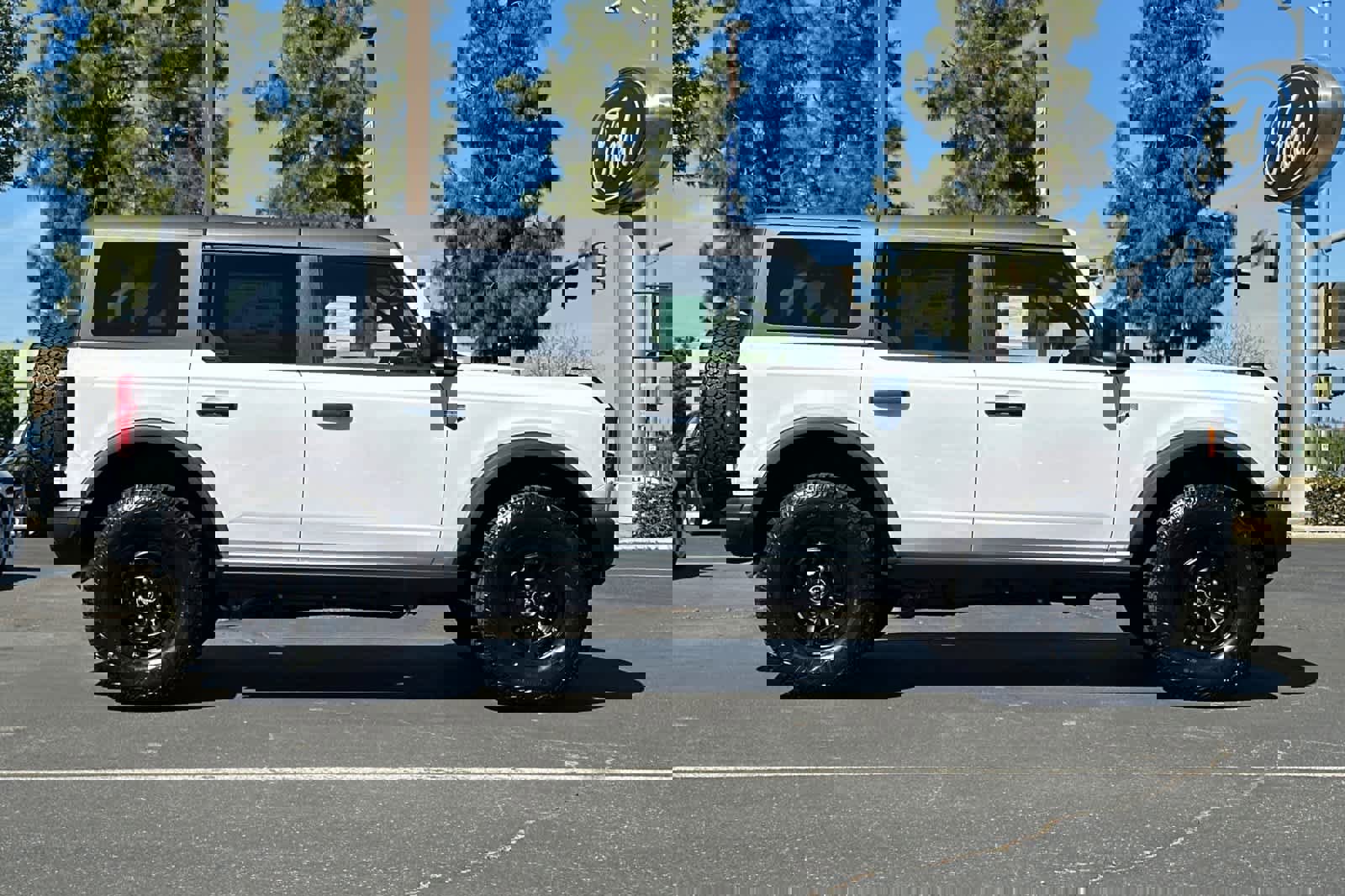New 2026 Ford Bronco Big Bend w/ Black Diamond Package image 8