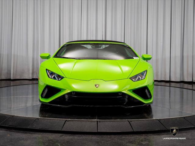 Used 2021 Lamborghini Huracan EVO RWD image 2