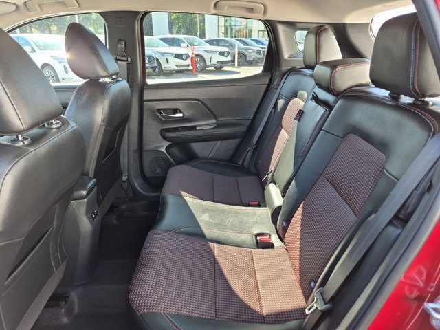 Used 2025 Nissan Kicks SR FWD image 17