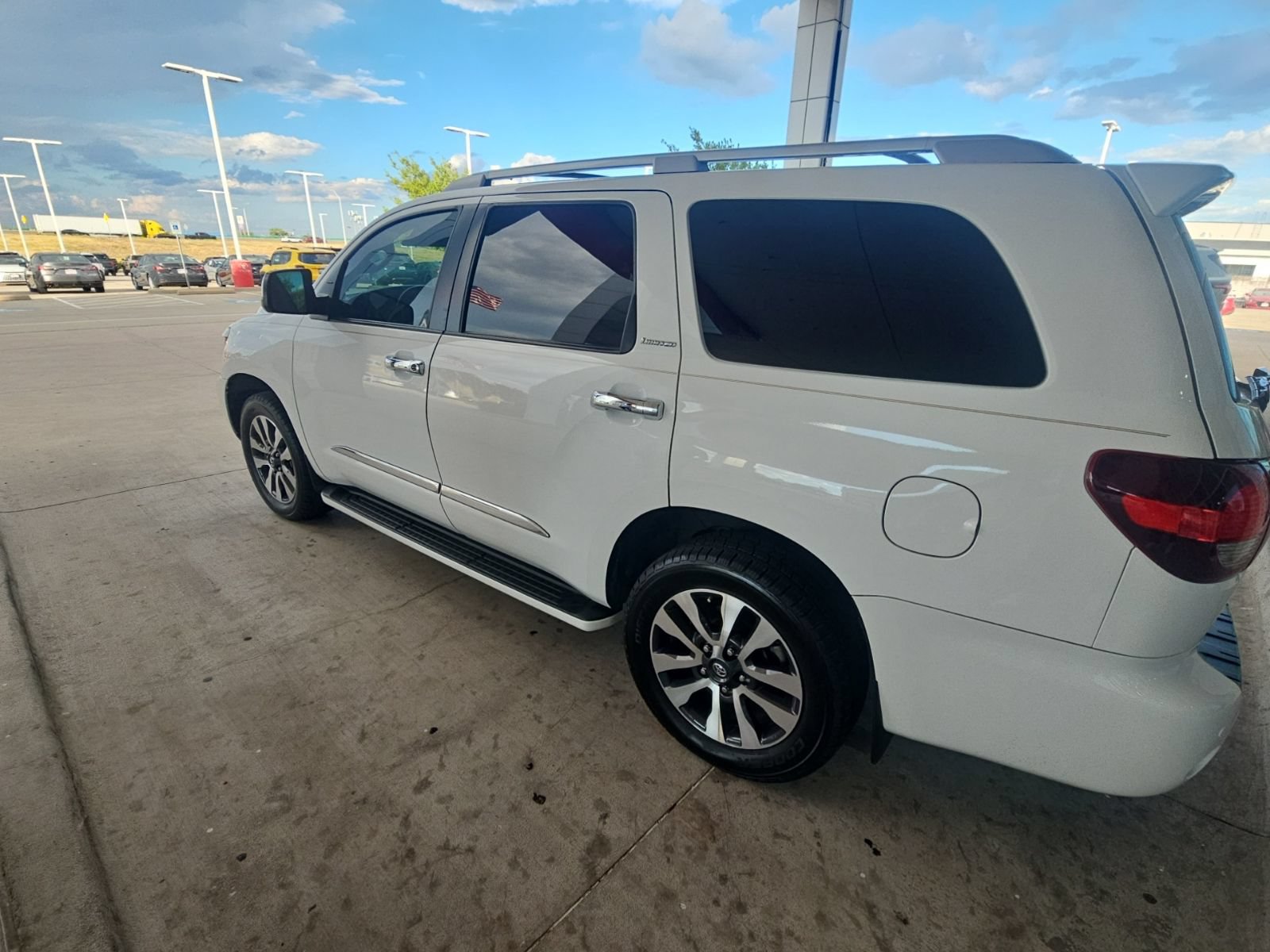 Used 2019 Toyota Sequoia Limited w/ Safety & Convenience Package RWD image 13
