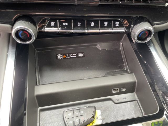 Used 2025 Chevrolet Tahoe LT AWD/4WD image 14