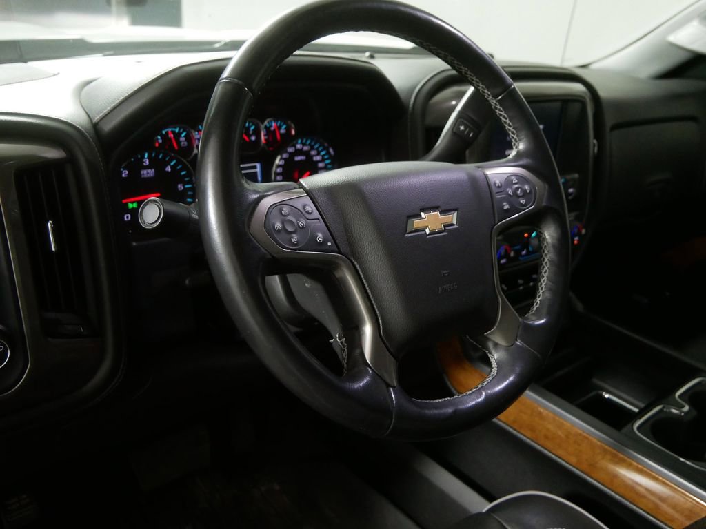 Used 2018 Chevrolet Silverado 1500 High Country AWD/4WD image 13