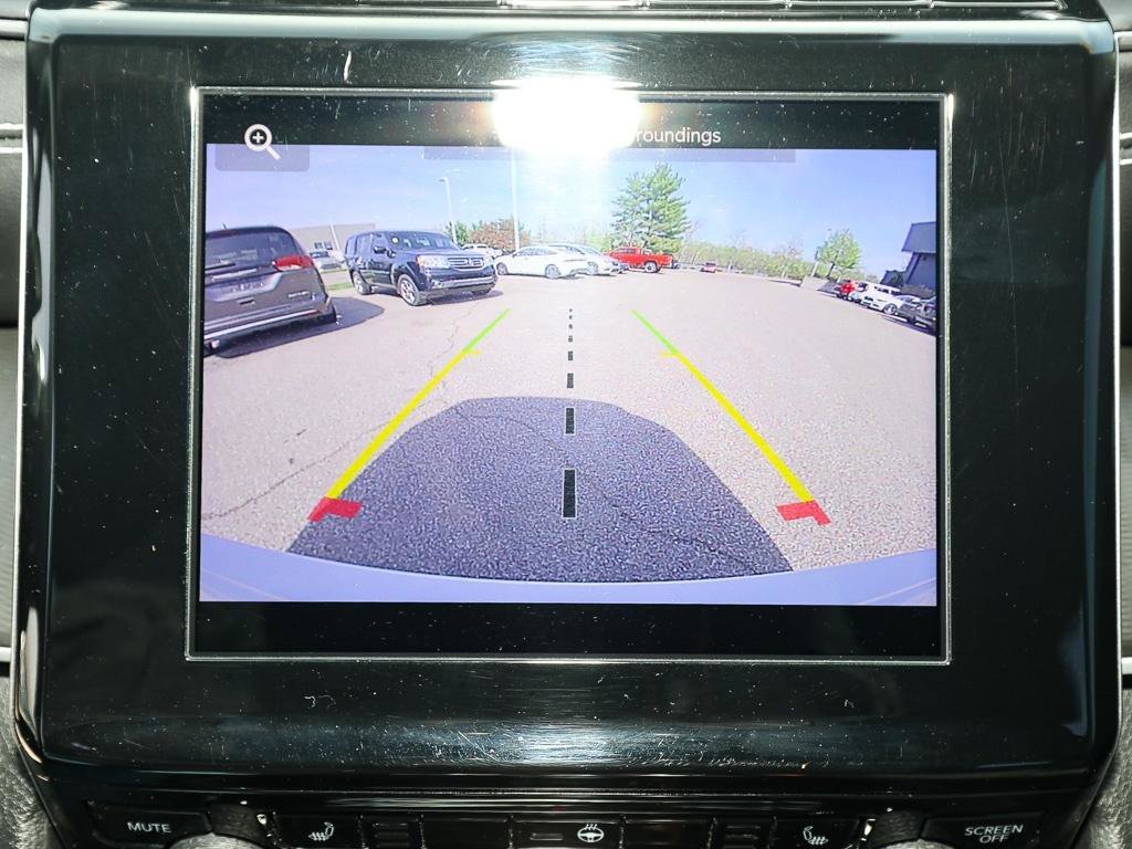 Used 2023 Jeep Grand Cherokee Altitude AWD/4WD image 17