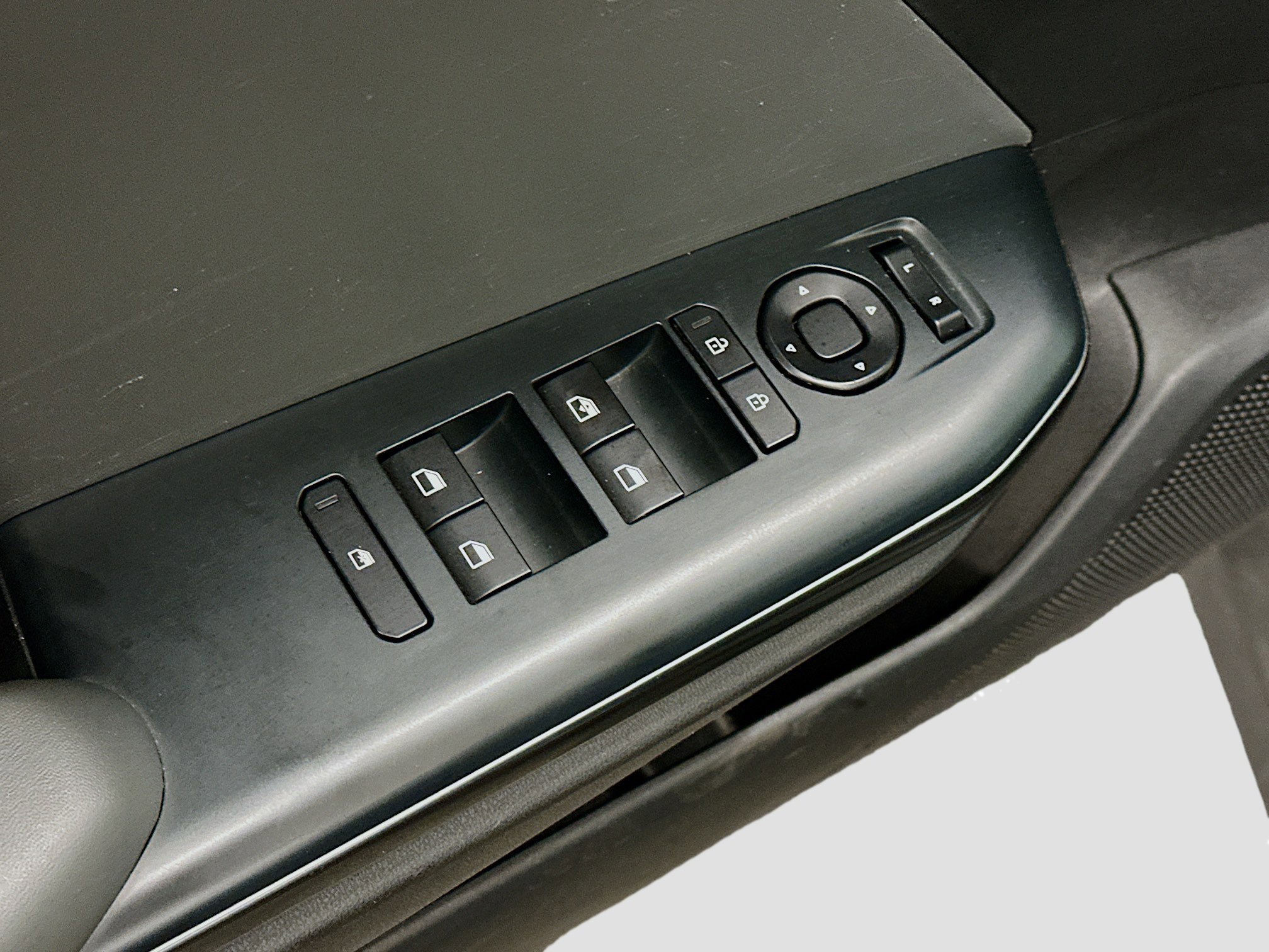 Used 2025 Kia K4 LXS image 15