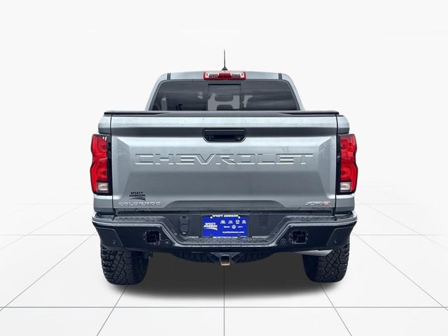 Used 2024 Chevrolet Colorado ZR2 w/ Technology Package AWD/4WD image 4