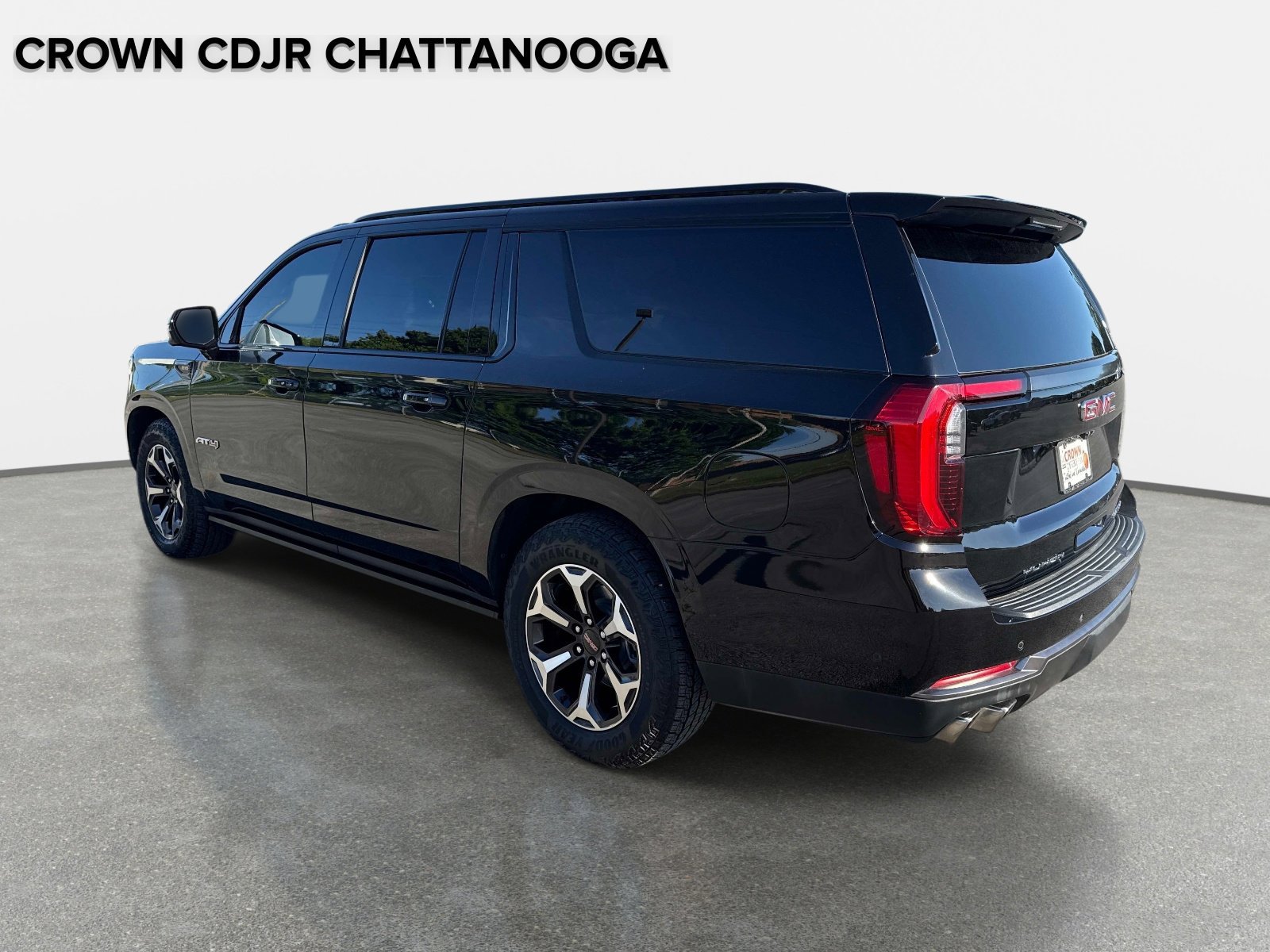Used 2026 GMC Yukon XL AT4 Ultimate w/ LPO, Floor Liner Package AWD/4WD image 7