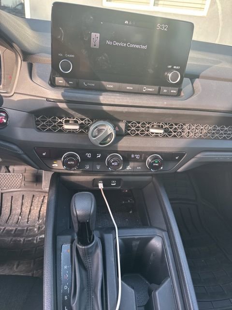 Used 2023 Honda Accord EX image 11