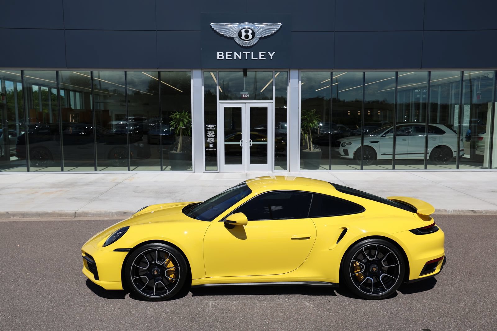 Used 2022 Porsche 911 Turbo S AWD/4WD image 5