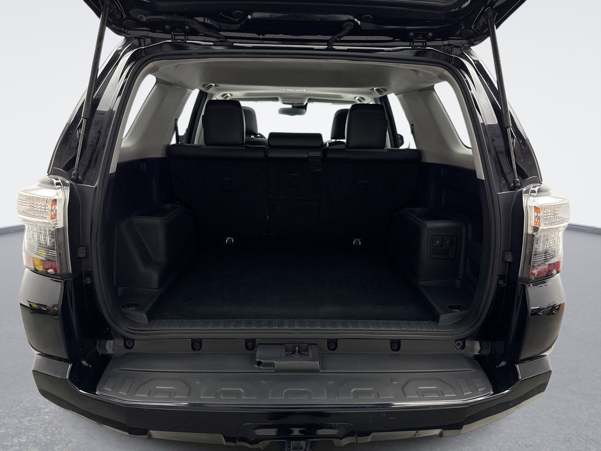 Used 2020 Toyota 4Runner SR5 Premium w/ Moonroof Package image 22