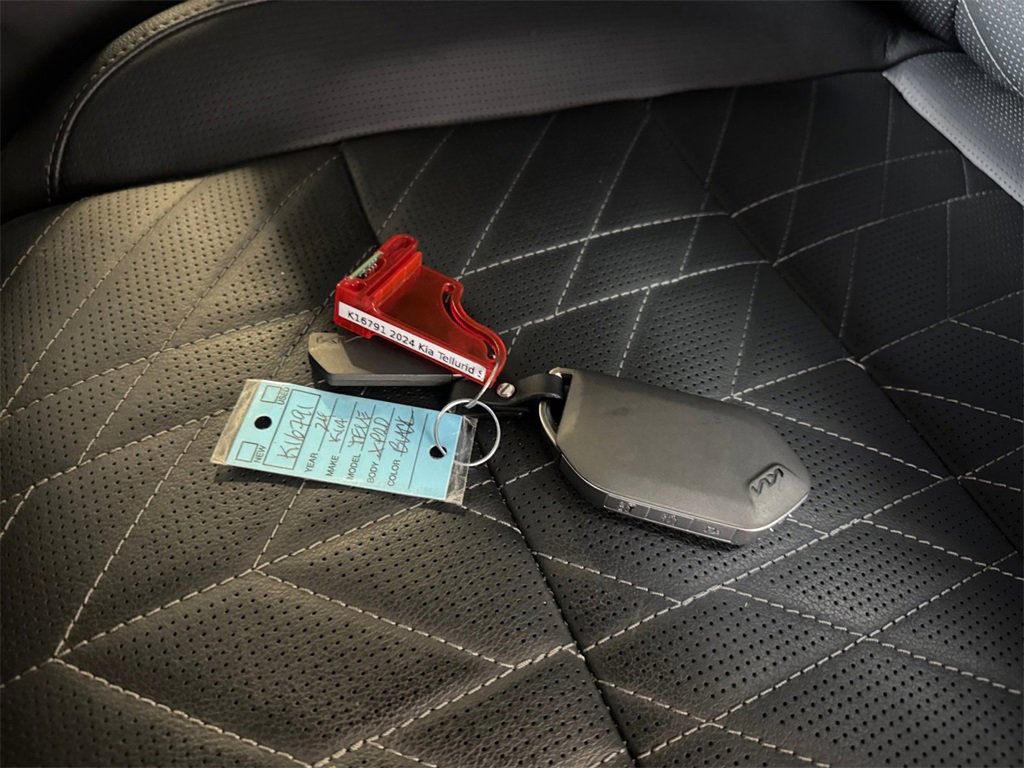 Used 2024 Kia Telluride SX X-Pro image 32