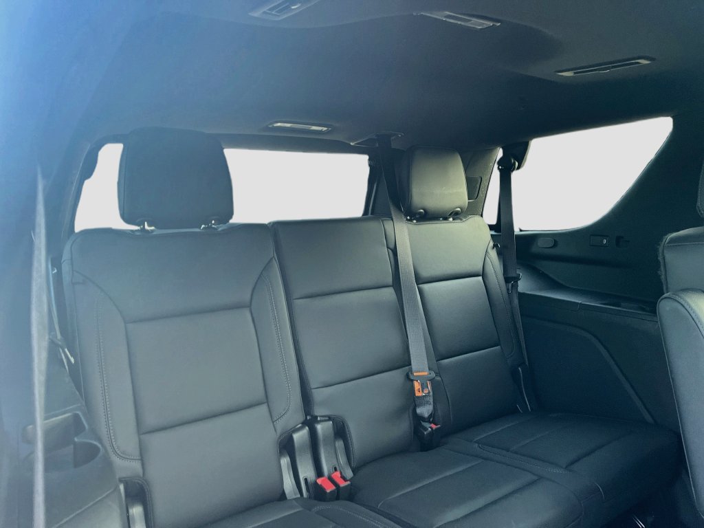 Used 2022 Chevrolet Tahoe Z71 w/ Luxury Package AWD/4WD image 29