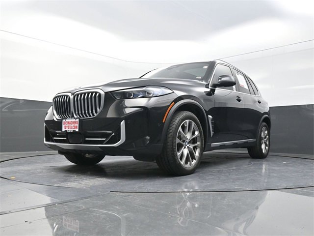 Used 2024 BMW X5 xDrive40i w/ Premium Package image 29