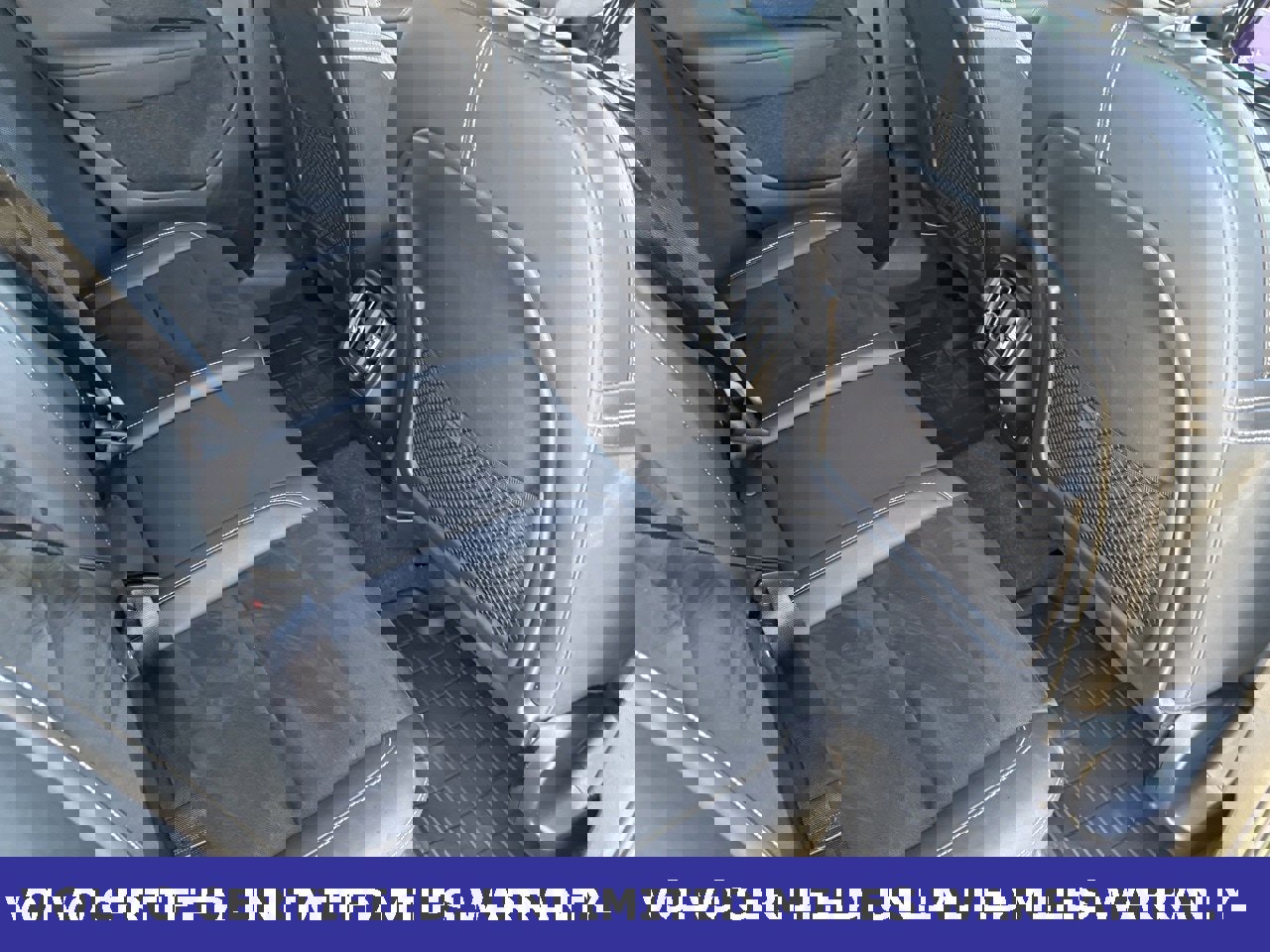 Certified 2022 Volvo XC40 T5 R-Design w/ Advanced Package image 35