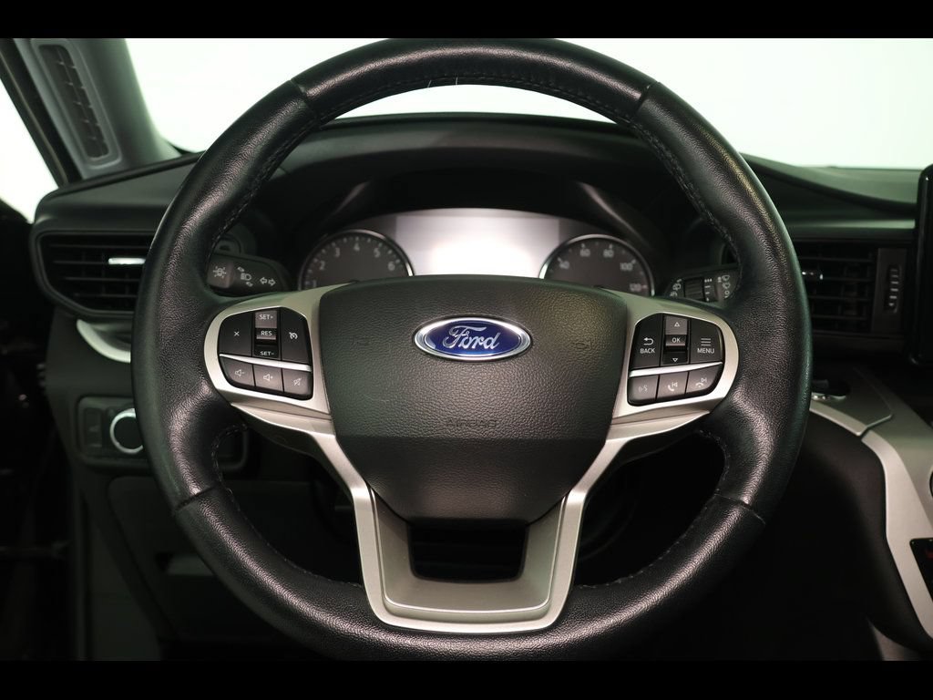 Used 2022 Ford Explorer XLT AWD/4WD image 9