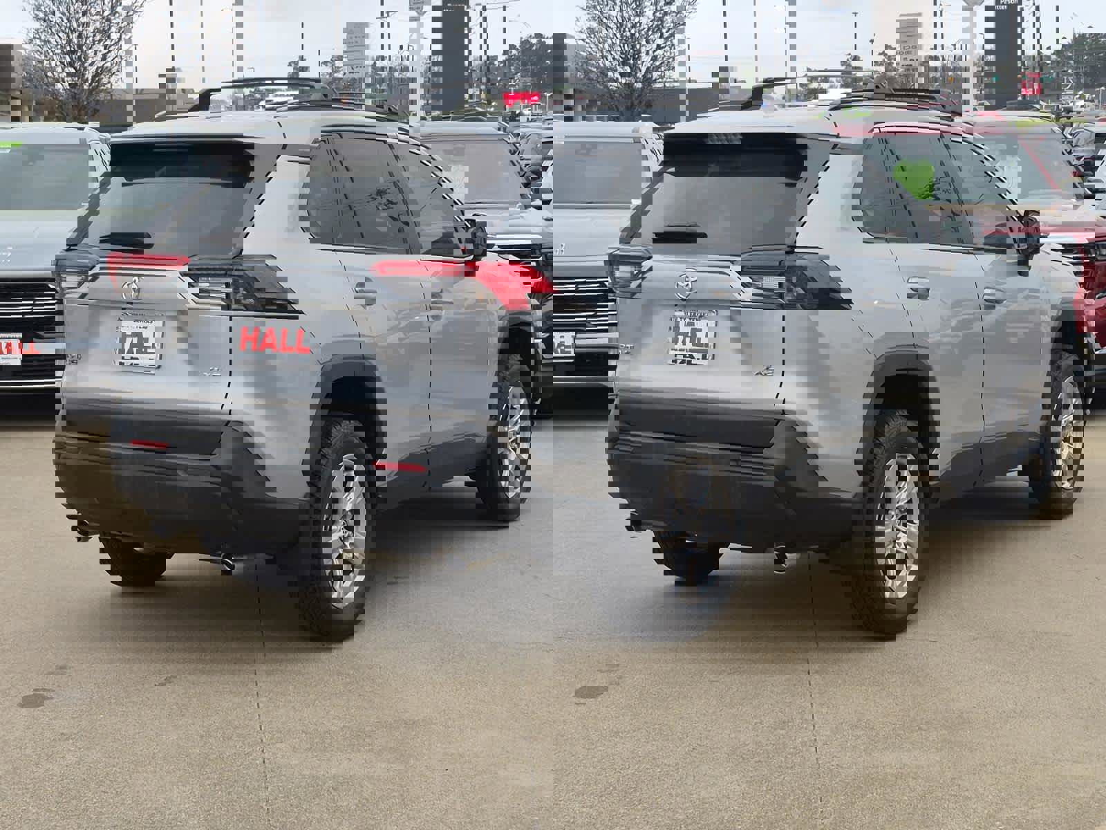 Used 2023 Toyota RAV4 XLE w/ Convenience Package image 6