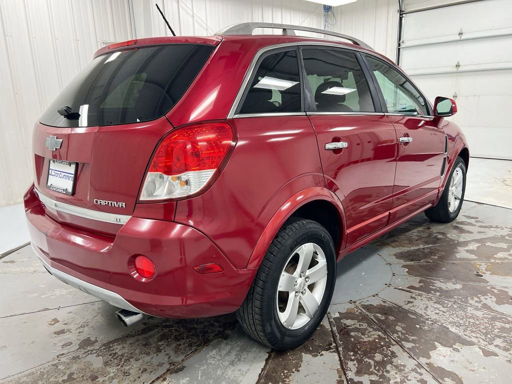 Used 2012 Chevrolet Captiva Sport LT FWD image 3