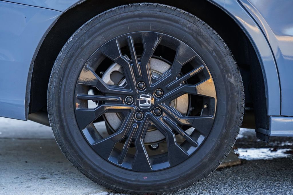 Used 2025 Honda Odyssey Sport-L image 16