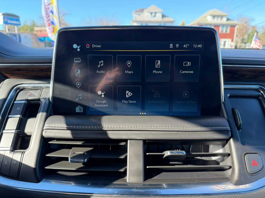 Used 2024 Chevrolet Suburban Premier image 34