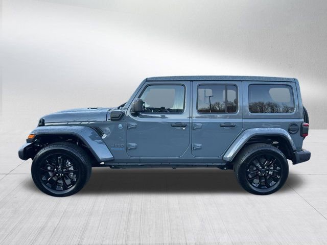 Certified 2025 Jeep Wrangler Unlimited Sahara w/ Safety Group image 8