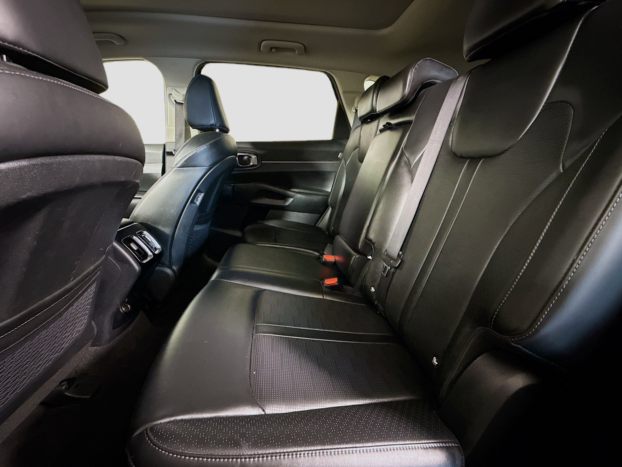 Used 2025 Kia Sorento S w/ Panoramic Sunroof Package FWD image 25