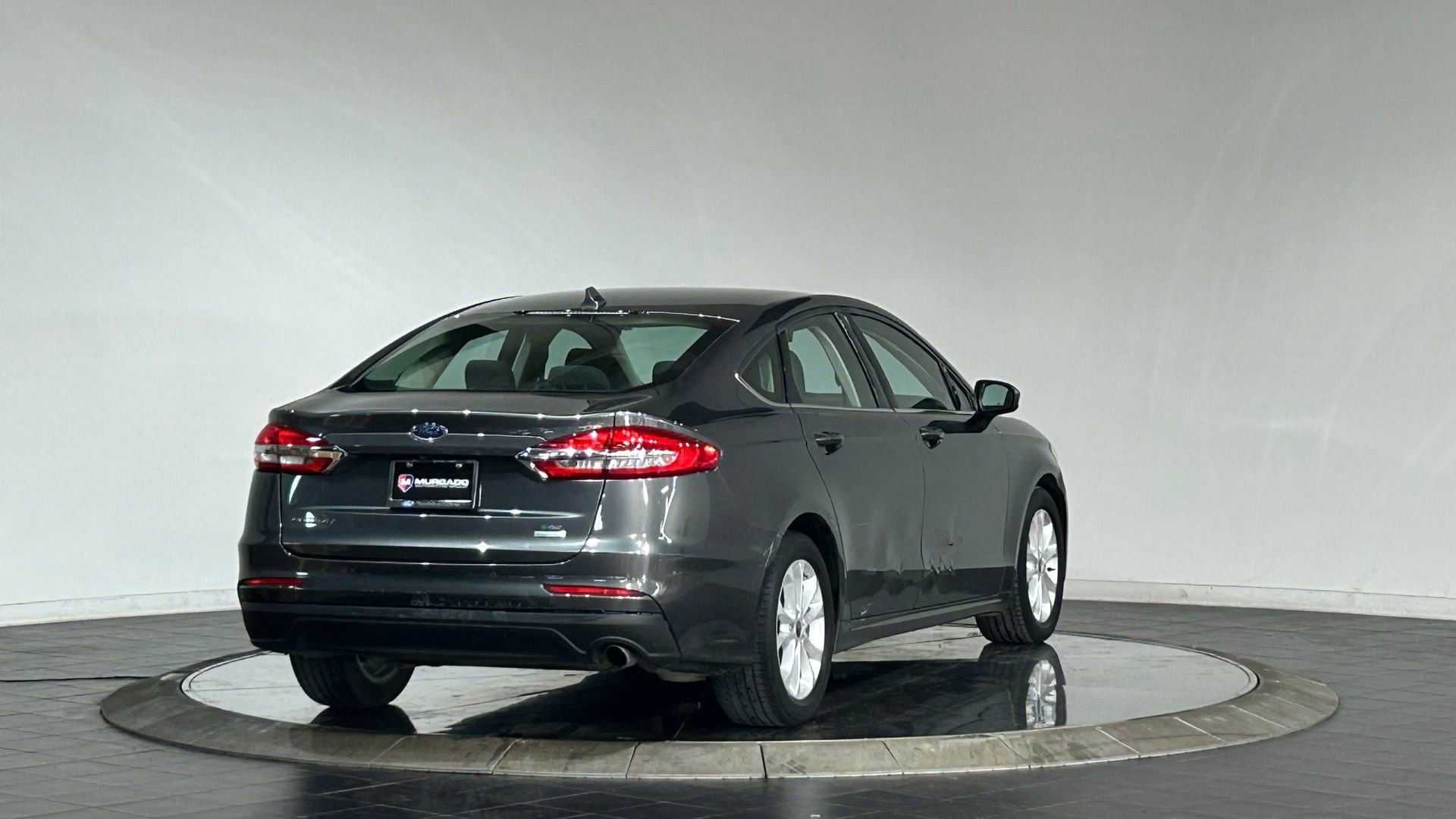 Used 2020 Ford Fusion SE FWD image 10