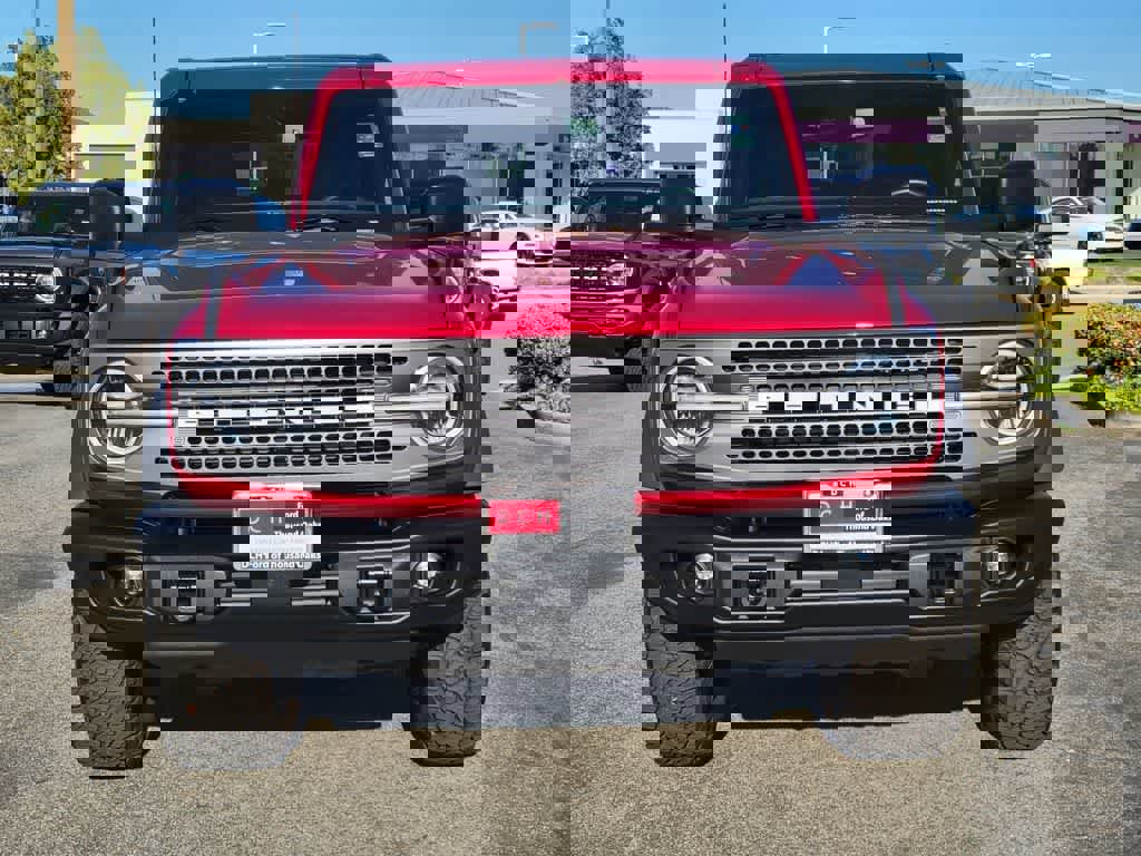 Used 2025 Ford Bronco Badlands image 9