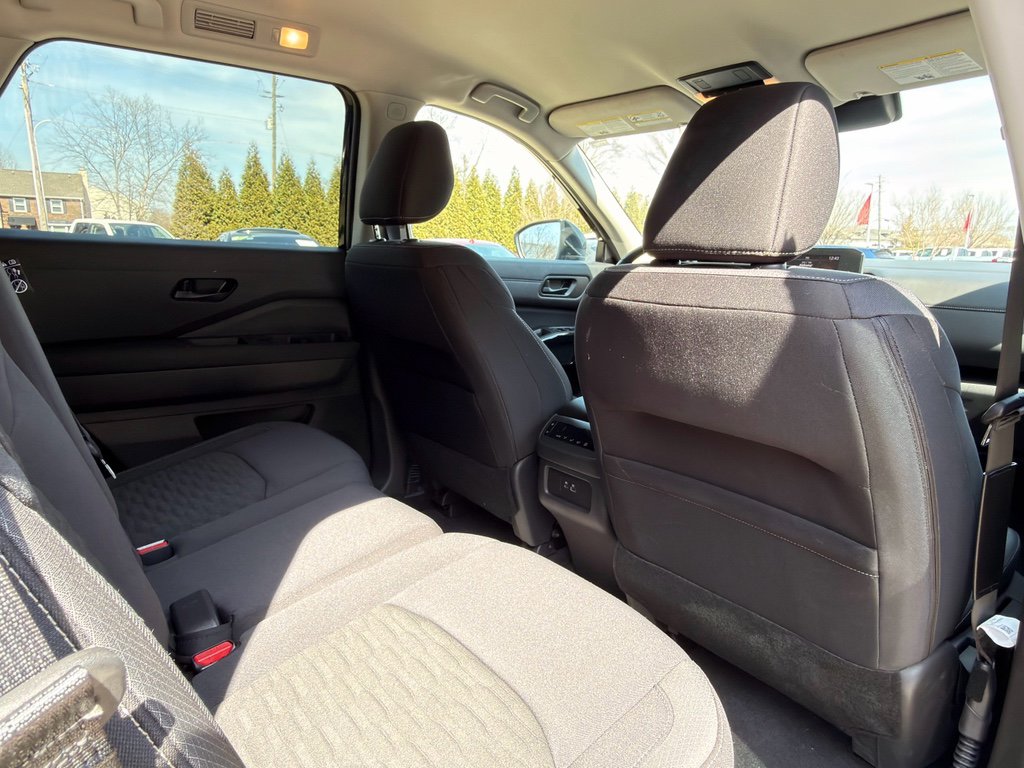 Certified 2025 Nissan Pathfinder SV w/ Cargo Package image 18