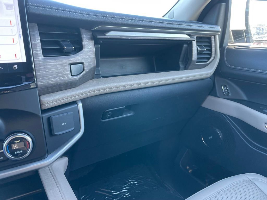 Used 2024 Ford Expedition Max Limited image 60