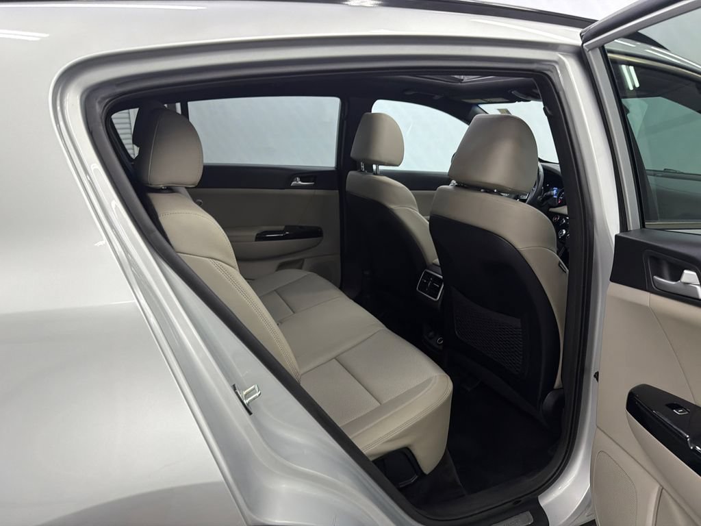 Used 2022 Kia Sportage Nightfall Edition w/ Nightfall Fwd Premium Package image 16