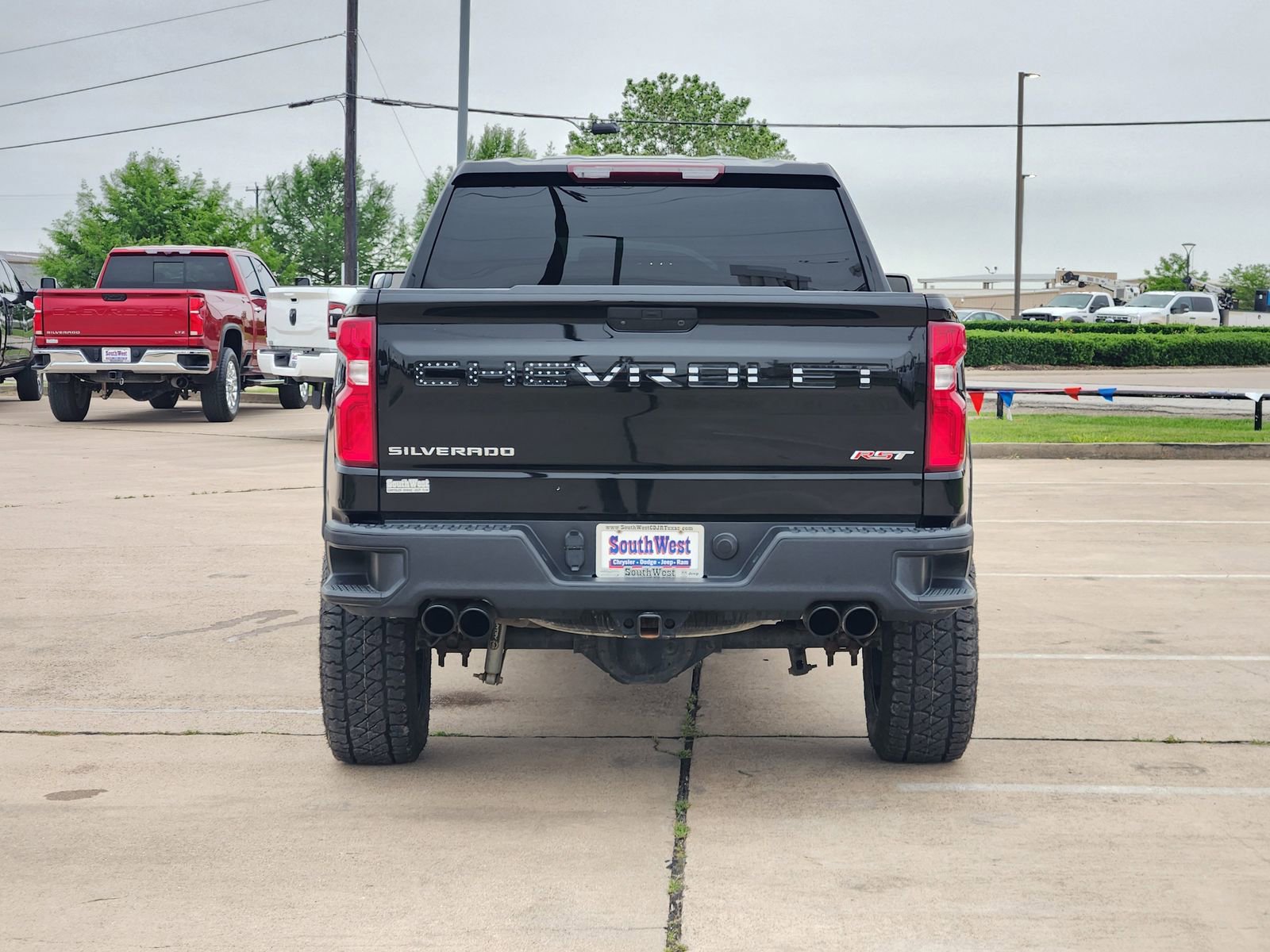 Used 2021 Chevrolet Silverado 1500 RST AWD/4WD image 8