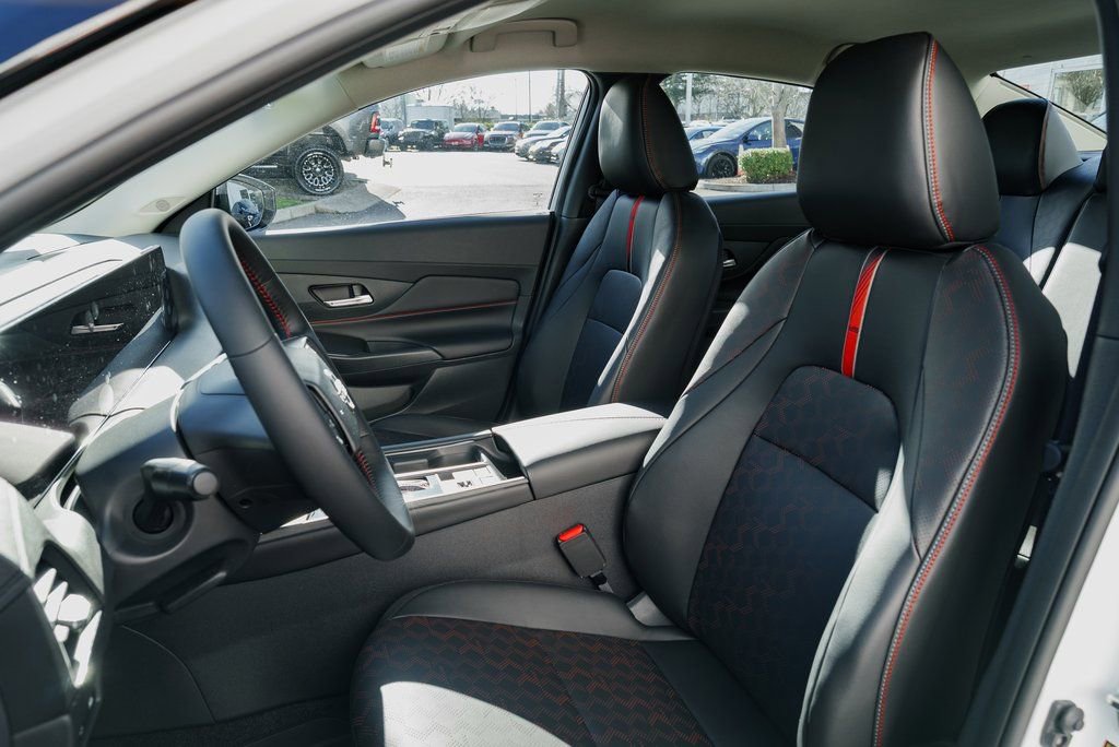 New 2026 Nissan Sentra SR w/ SR Premium Package FWD image 20