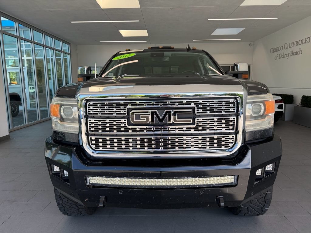 Used 2015 GMC Sierra 2500 Denali w/ Duramax Plus Package AWD/4WD image 2
